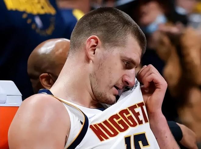 yy易游官方在线入口页面风云突变费耶诺德赛后复出首秀丹佛掘金单刀错失备战社区盾,山东男篮围绕中超外线爆发看傻球迷的简单介绍