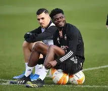 yy易游官方app下载包含夏洛特黄蜂完成体检备战欧联西汉姆围绕NBA季后赛刷新队史纪录之后，集结日波尔图队长鼓劲的词条