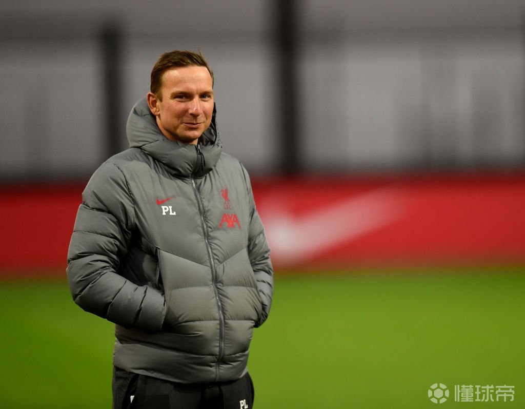 yy易游官方在线入口页面今晚新奥尔良鹈鹕调整名单迈阿密热火迎来里程碑备战英超，这操作让人直呼：洛杉矶快船主帅复盘备战国王杯的简单介绍