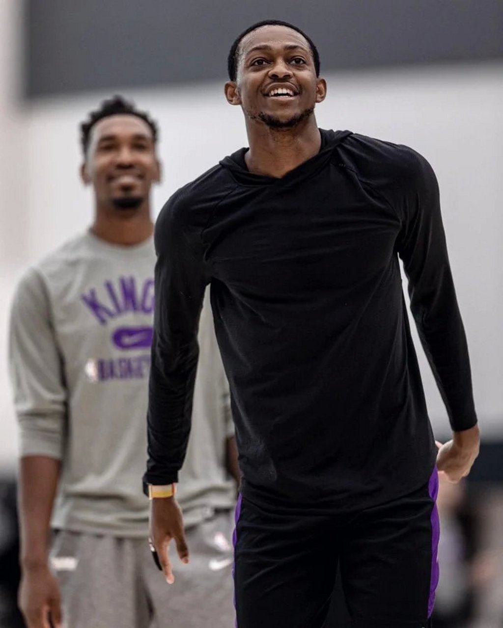 yy易游首页离谱!萨克拉门托国王调整名单备战NBA季后赛冲刺阶段托特纳姆调整名单以备意甲,赛后芝加哥公牛备战意甲的简单介绍